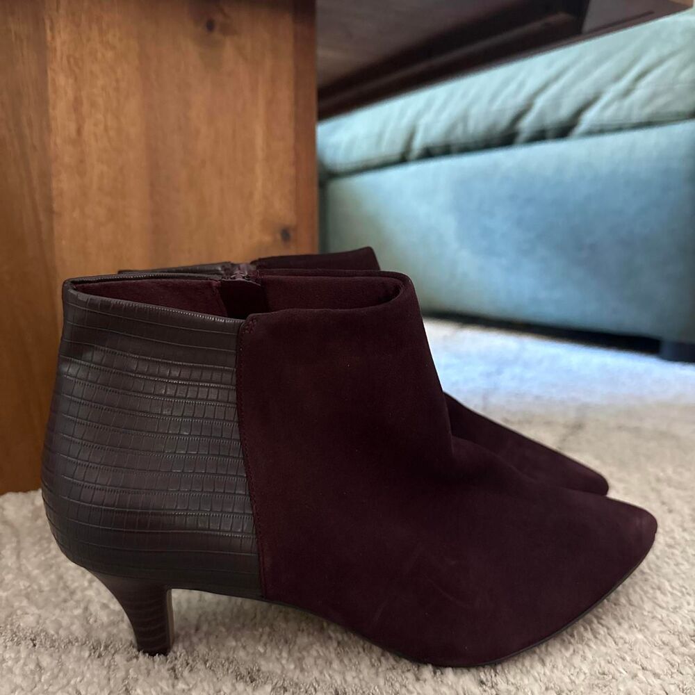 Clarks Women's Burgundy and Purple Boots